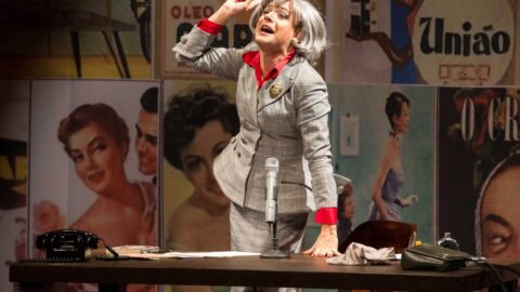 Monólogo ‘Myrna Sou Eu’ traz crônicas de Nelson Rodrigues ao Teatro Padre Bento