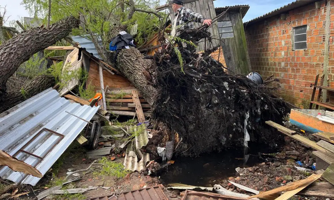 Temporais no RS deixam quatro mortos e mais de 527 mil afetados
