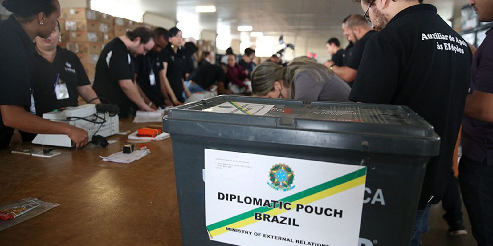 Eleições 2026: quase 1 milhão de brasileiros no exterior poderão votar
