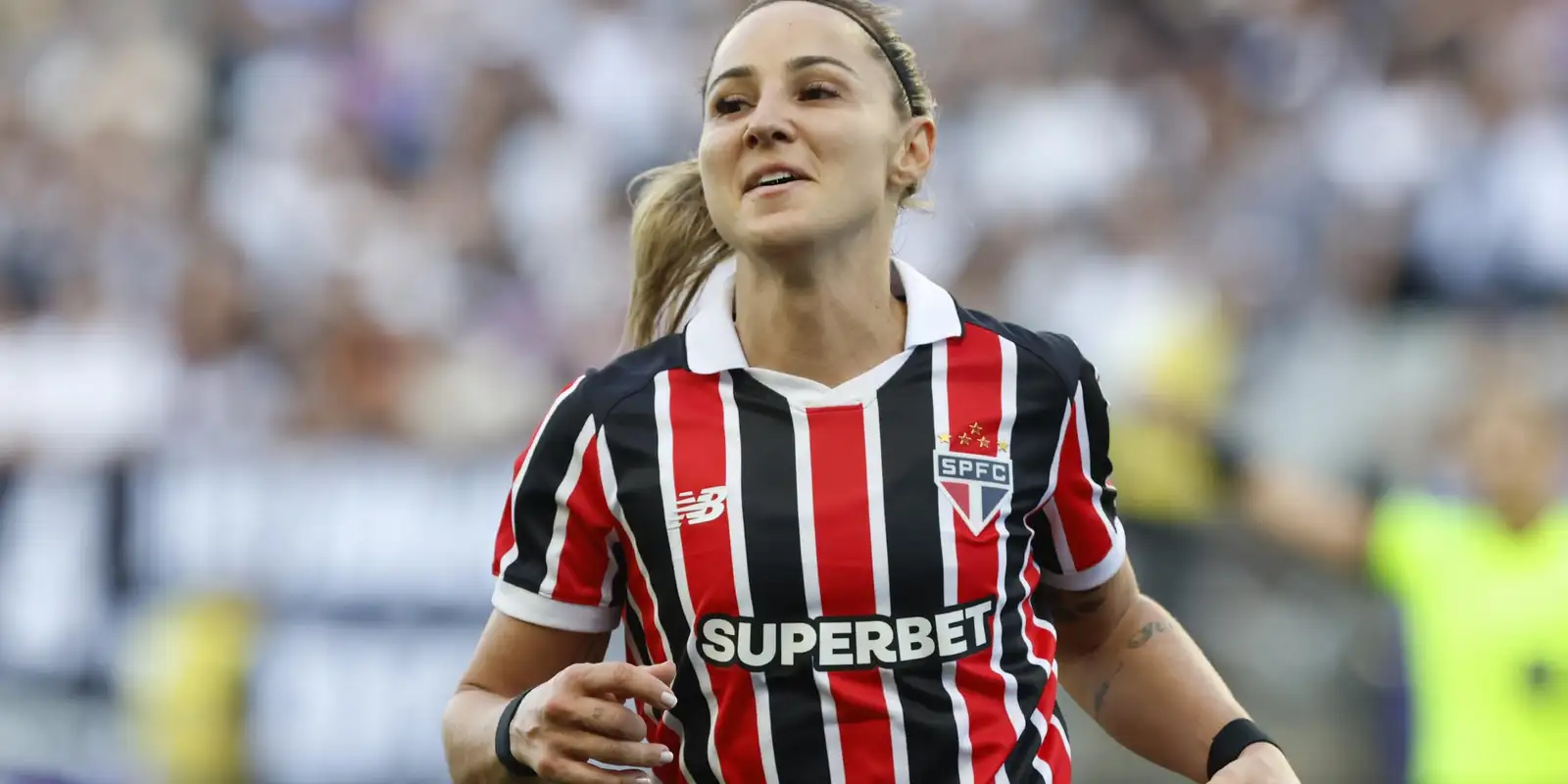 São Paulo vence Corinthians e quebra invencibilidade de uma década