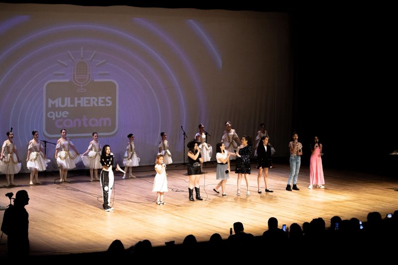 Projeto Mulheres que Cantam Teen reúne jovens talentos no Teatro Adamastor
