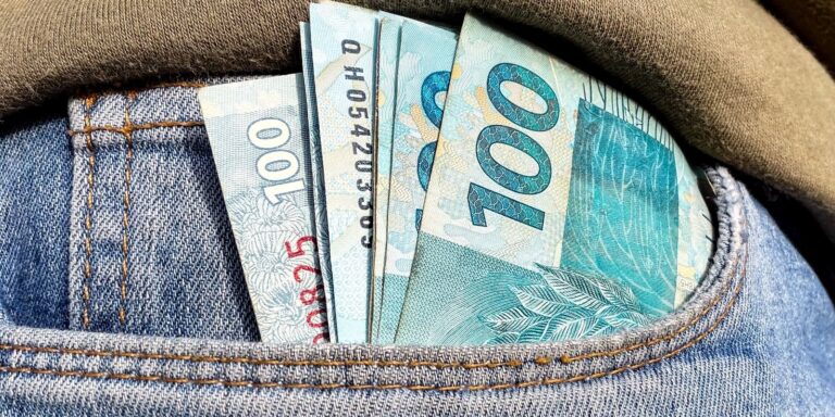 Governo Central tem déficit de R$ 13,6 bilhões em agosto