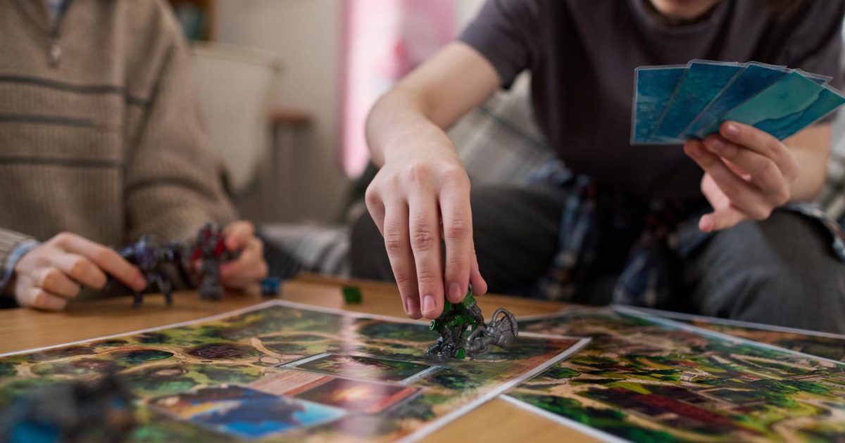 Biblioteca Monteiro Lobato abre inscrições para oficina gratuita de jogos de tabuleiro