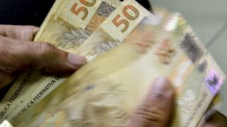 Governo convoca instituições financeiras para 3ª fase do Desenrola