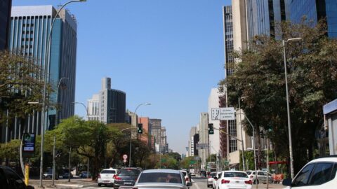 Economistas propõem taxar ricos em vez de cortar gastos sociais